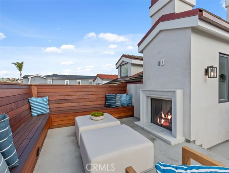 4 Bed Home for Sale in Newport Beach, California