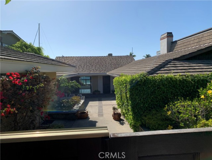 4 Bed Home to Rent in Newport Beach, California