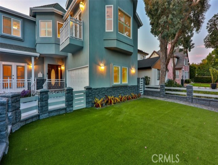 6 Bed Home for Sale in Mar Vista, California