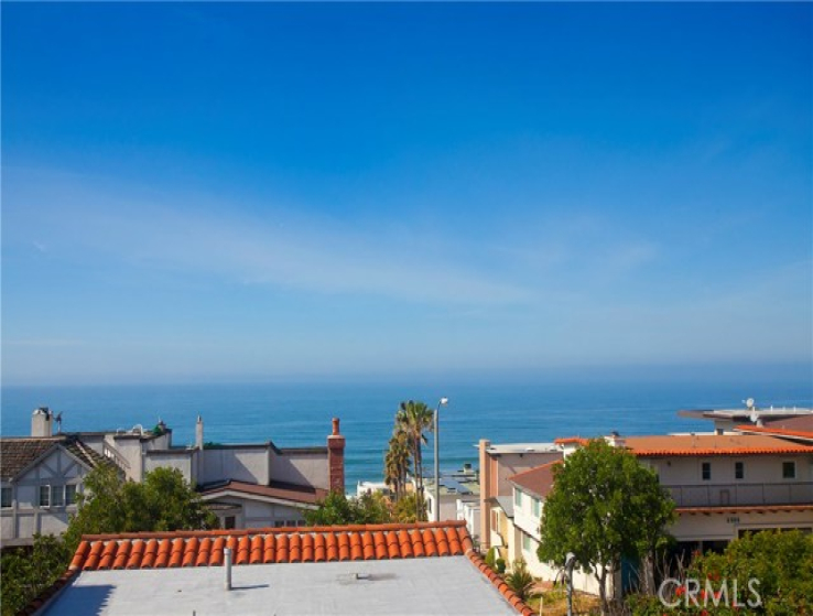 2 Bed Home to Rent in Manhattan Beach, California