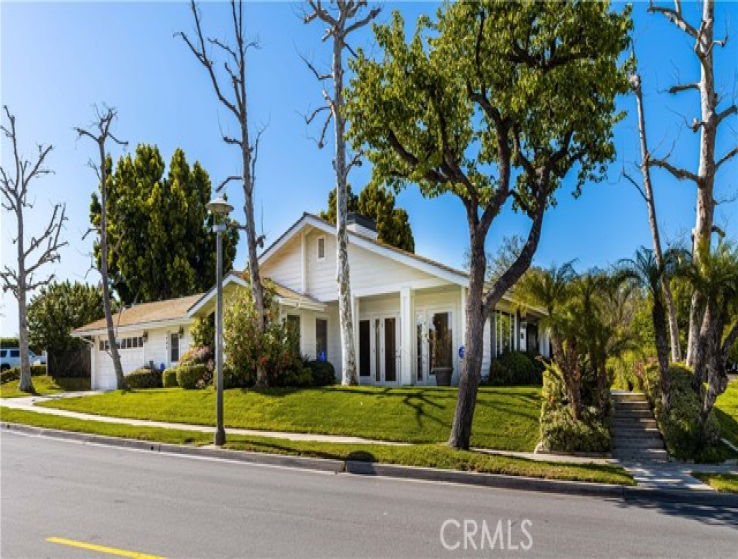 4 Bed Home for Sale in Newport Beach, California