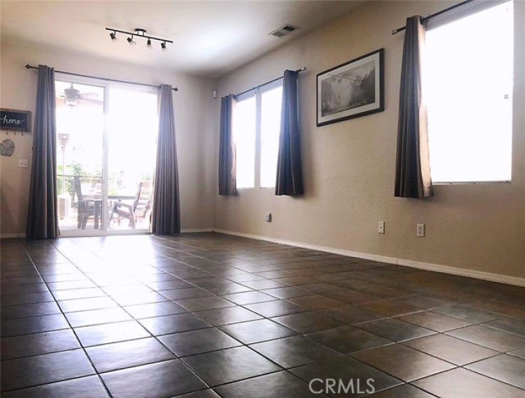 3 Bed Home to Rent in Jurupa Valley, California