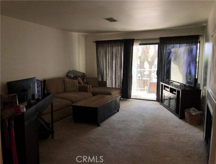 2 Bed Home to Rent in Irvine, California