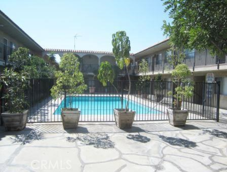 1 Bed Home to Rent in Hawthorne, California