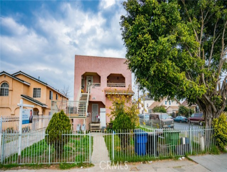  Income Home for Sale in Los Angeles, California