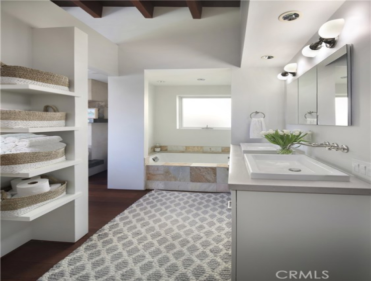 3 Bed Home for Sale in Corona del Mar, California