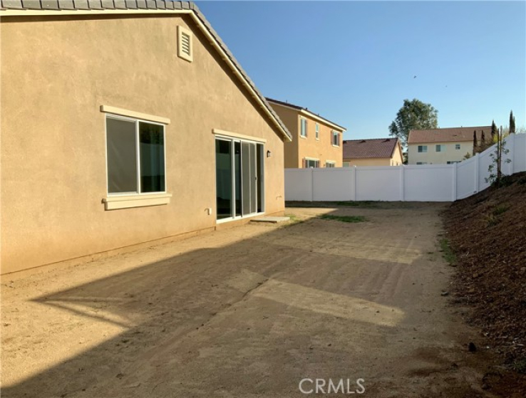 4 Bed Home to Rent in Perris, California