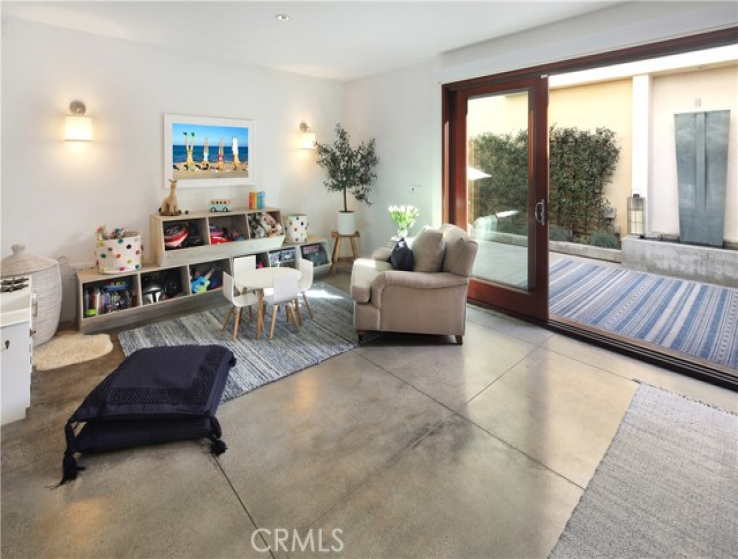 3 Bed Home for Sale in Corona del Mar, California