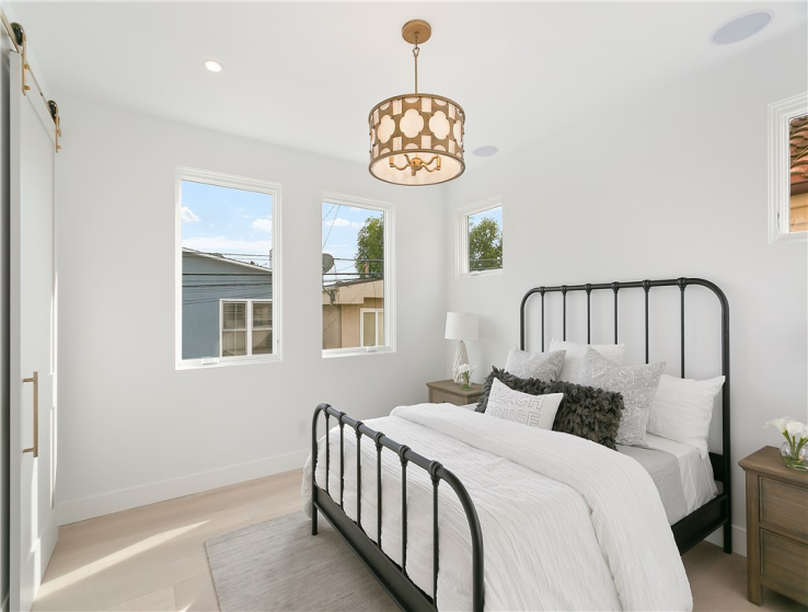 2 Bed Home for Sale in Corona del Mar, California