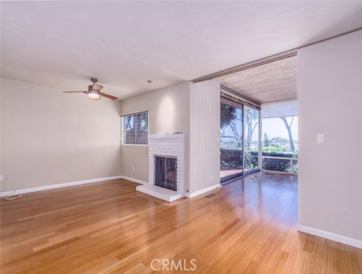 2 Bed Home to Rent in Corona del Mar, California