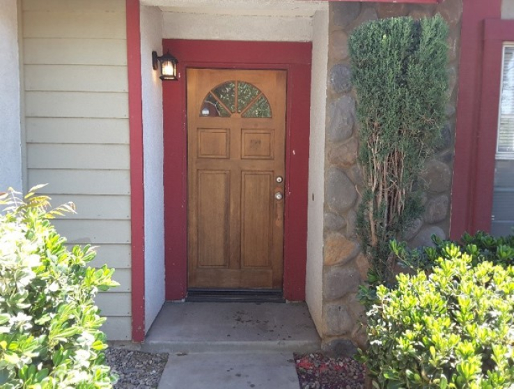 3 Bed Home to Rent in Lancaster, California