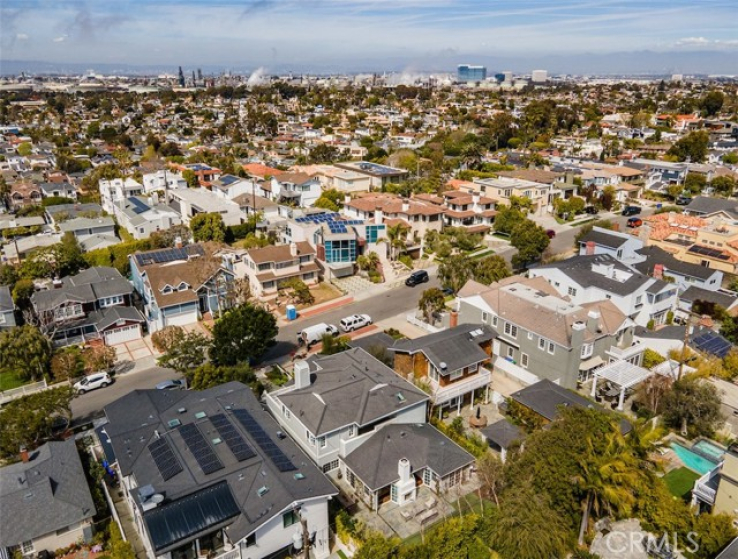 5 Bed Home to Rent in Manhattan Beach, California