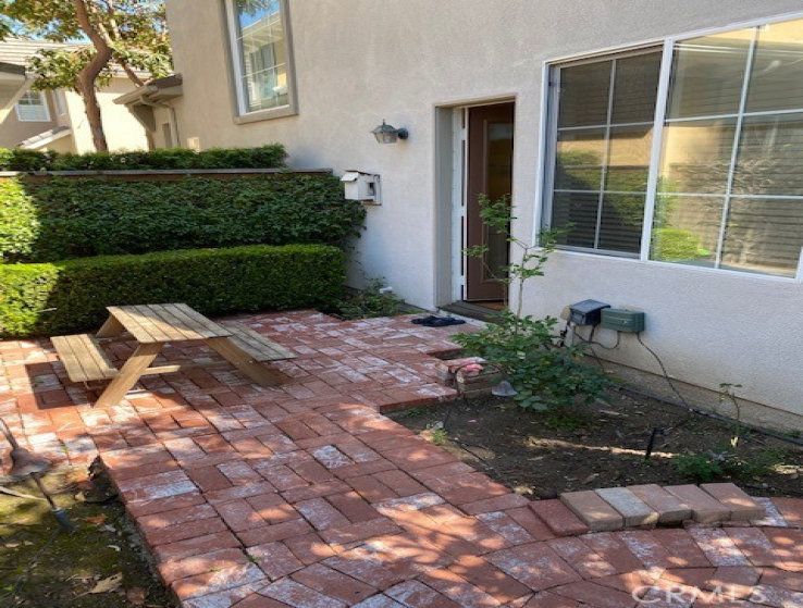 2 Bed Home to Rent in Irvine, California