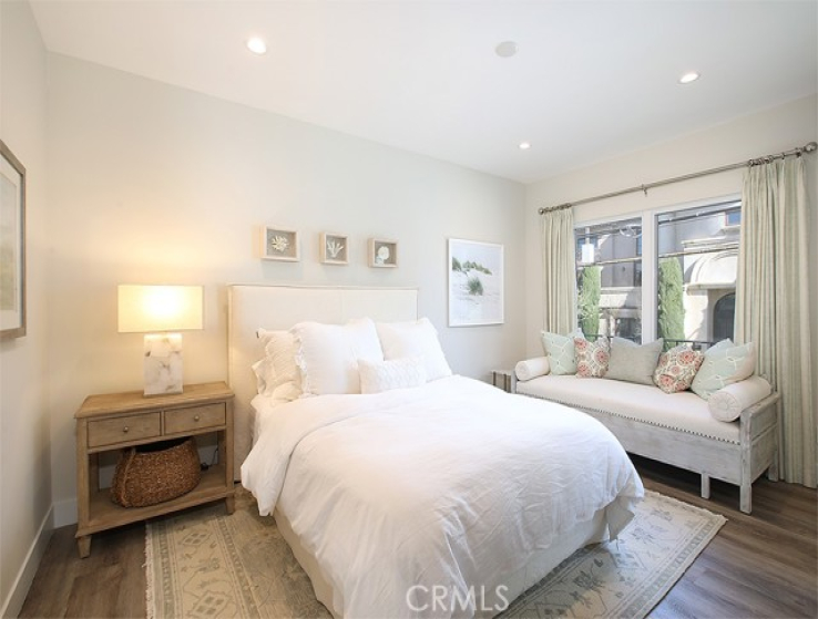 2 Bed Home for Sale in Corona del Mar, California