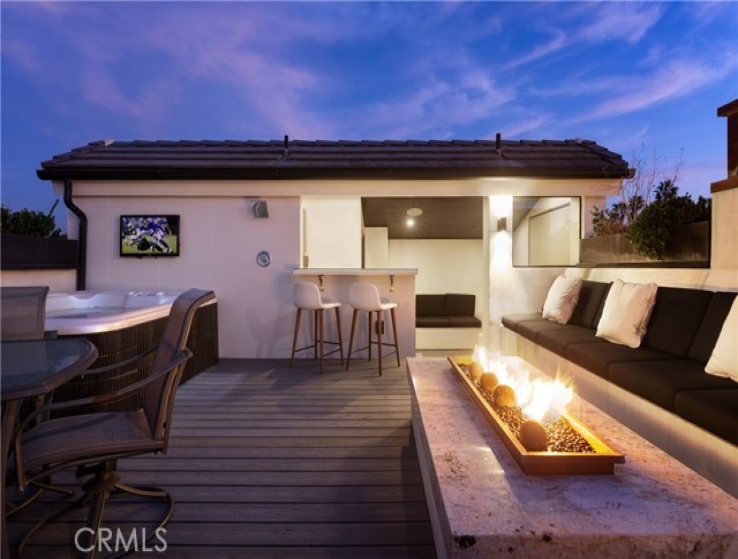 3 Bed Home for Sale in Corona del Mar, California