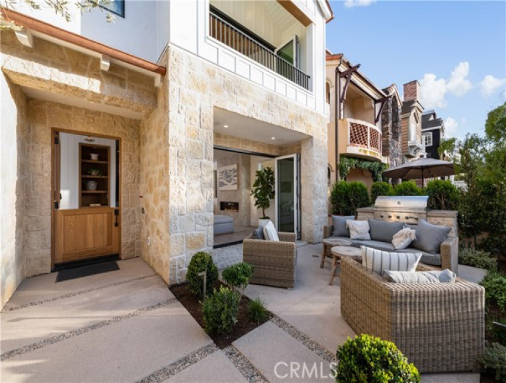 4 Bed Home for Sale in Corona del Mar, California