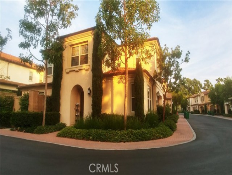 4 Bed Home to Rent in Irvine, California