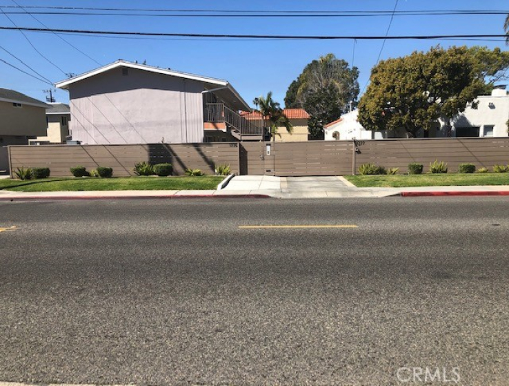  Income Home for Sale in Costa Mesa, California