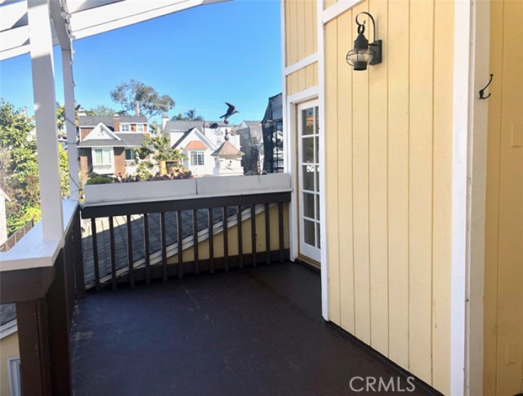 3 Bed Home to Rent in Corona del Mar, California