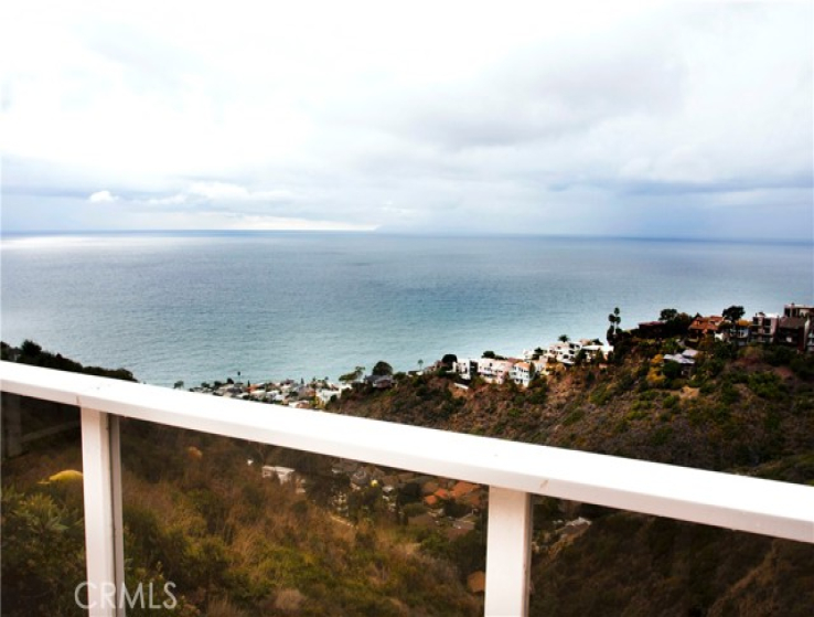 2 Bed Home for Sale in Laguna Beach, California