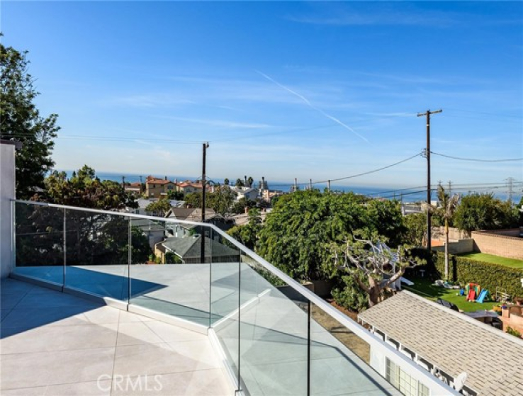 5 Bed Home for Sale in Redondo Beach, California