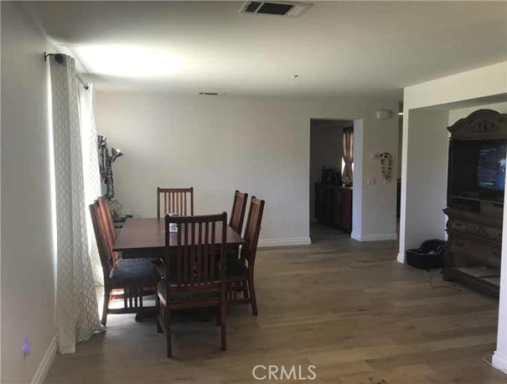 4 Bed Home to Rent in Fontana, California