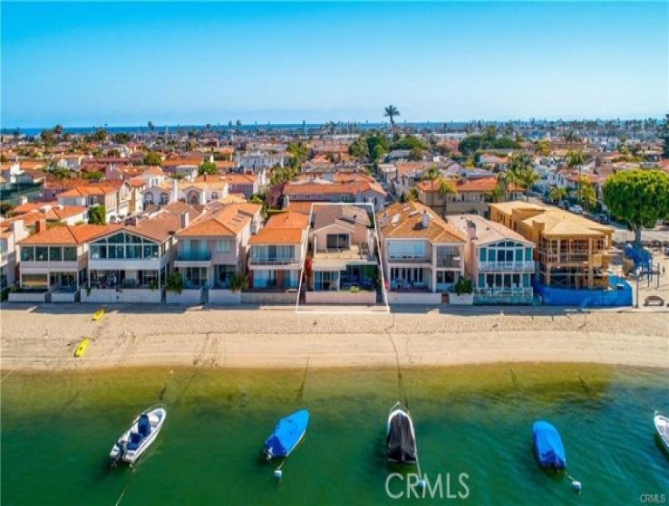 4 Bed Home for Sale in Newport Beach, California