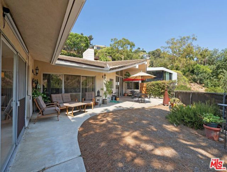 3 Bed Home for Sale in Los Angeles, California