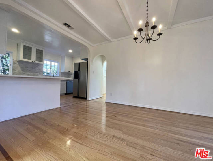 3 Bed Home to Rent in Santa Monica, California