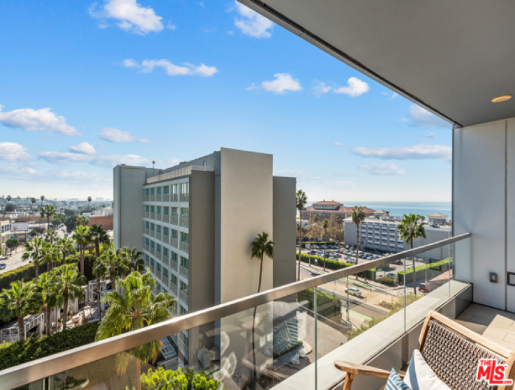 2 Bed Home for Sale in Santa Monica, California