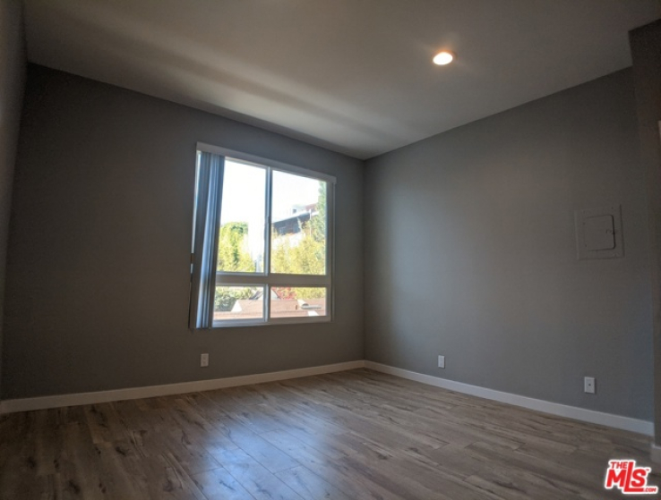 2 Bed Home to Rent in West Hollywood, California