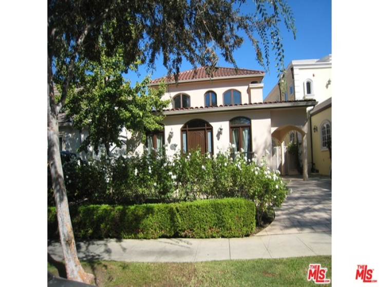 5 Bed Home to Rent in Beverly Hills, California