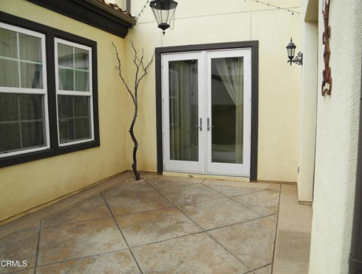 4 Bed Home to Rent in Valencia, California