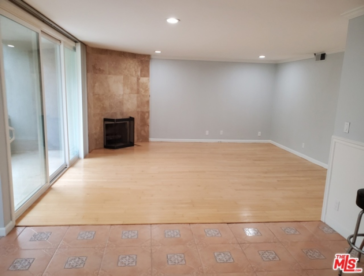 2 Bed Home to Rent in Culver City, California