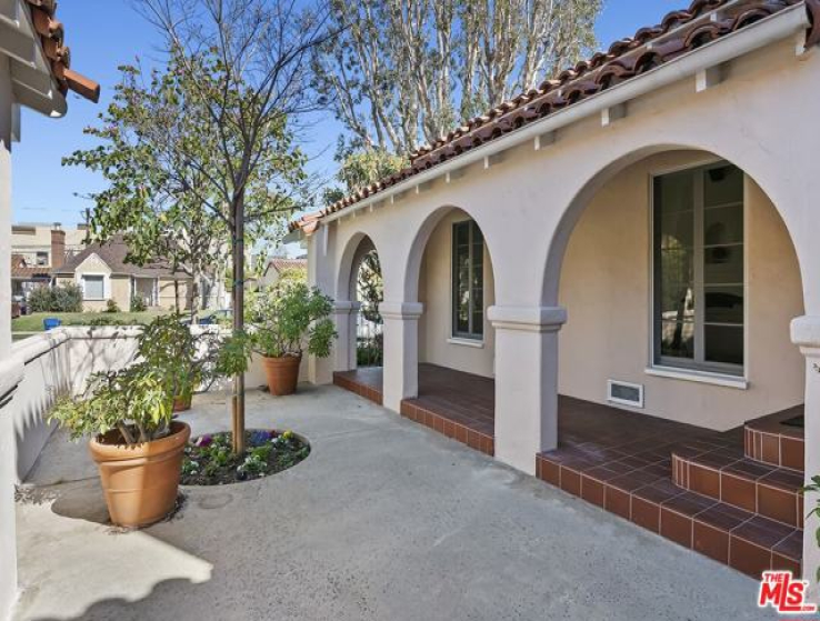 4 Bed Home for Sale in Los Angeles, California