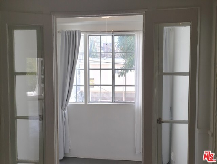 3 Bed Home to Rent in Beverly Hills, California