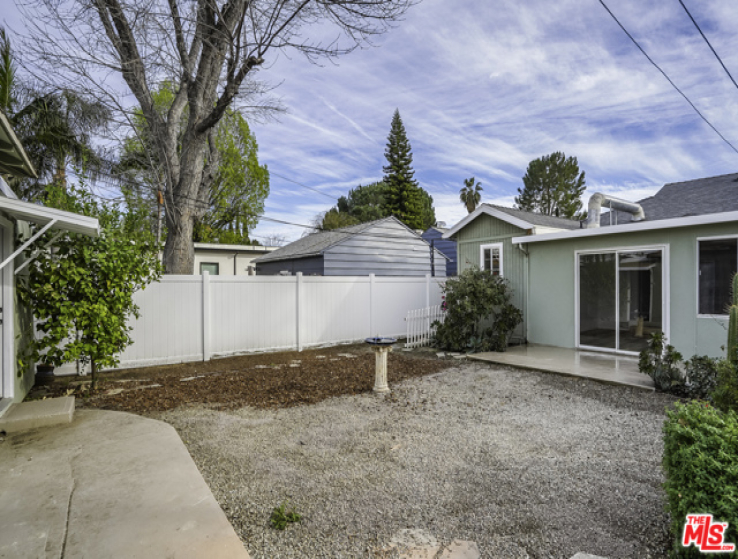 4 Bed Home to Rent in Van Nuys, California