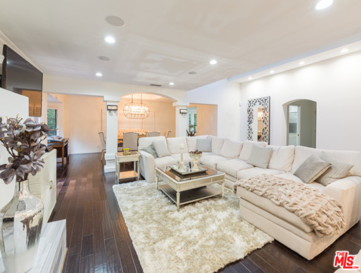 2 Bed Home for Sale in Beverly Hills, California