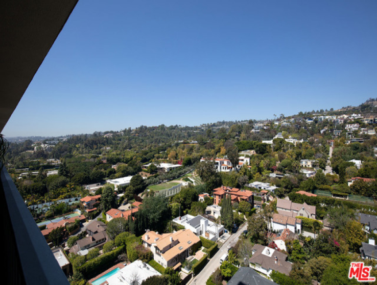 1 Bed Home for Sale in West Hollywood, California