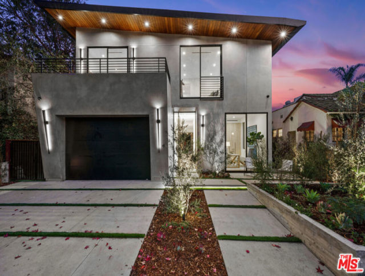 5 Bed Home for Sale in Los Angeles, California