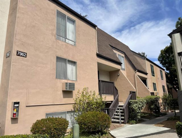 2 Bed Home to Rent in Mission Valley, California