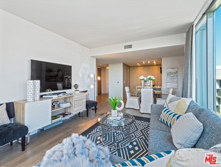 2 Bed Home for Sale in Santa Monica, California