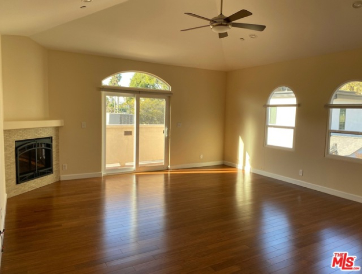 3 Bed Home to Rent in Culver City, California