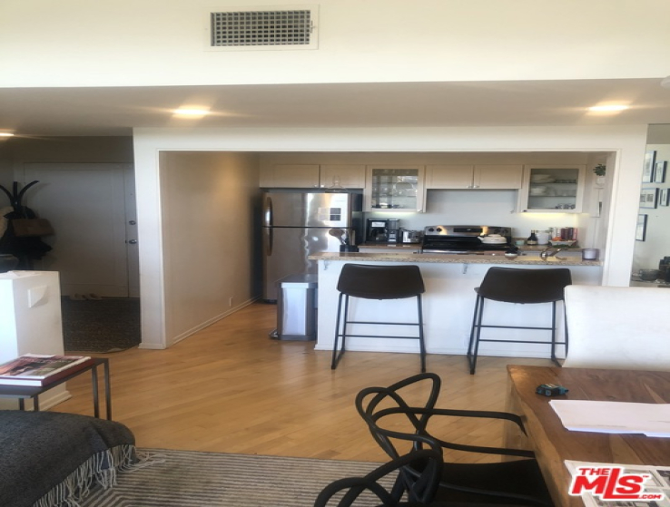 2 Bed Home to Rent in Los Angeles, California