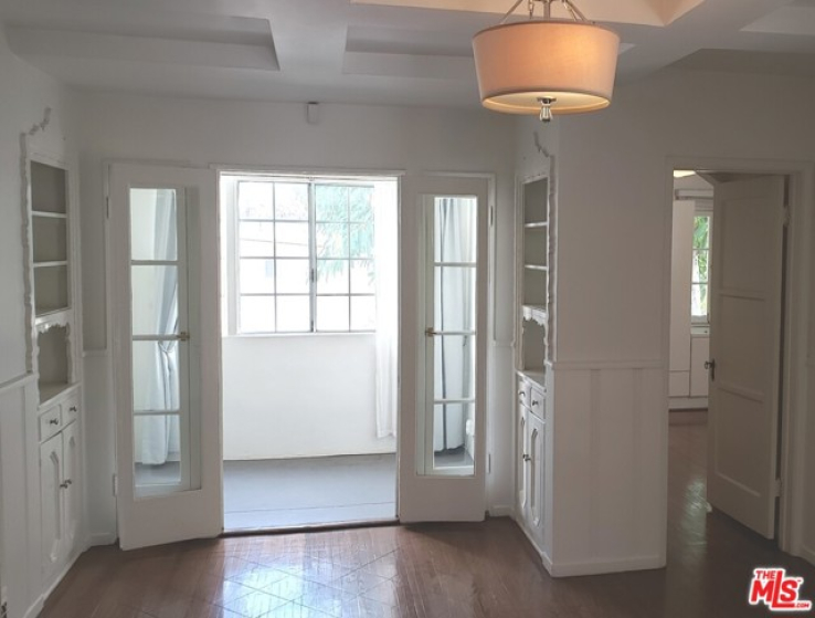 3 Bed Home to Rent in Beverly Hills, California