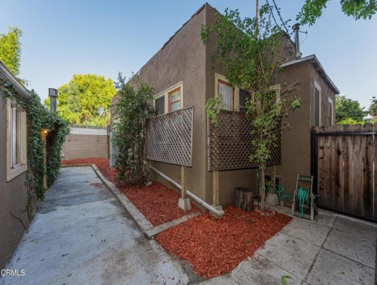  Income Home for Sale in Los Angeles, California