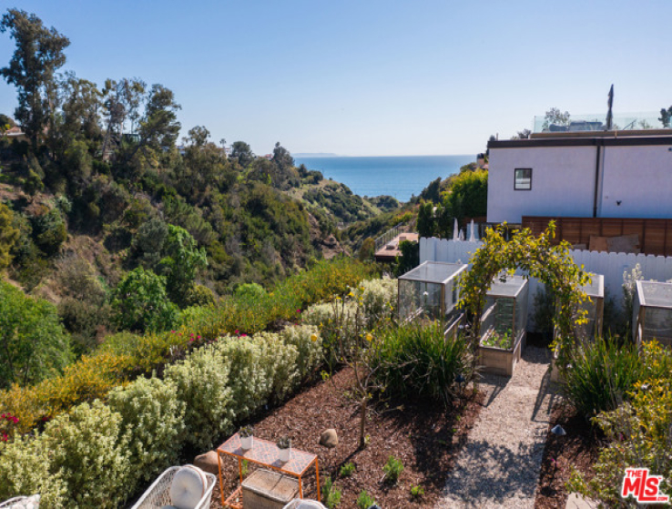 3 Bed Home for Sale in Pacific Palisades, California