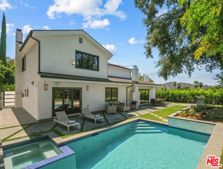 5 Bed Home for Sale in Studio City, California