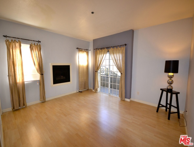 2 Bed Home to Rent in Culver City, California