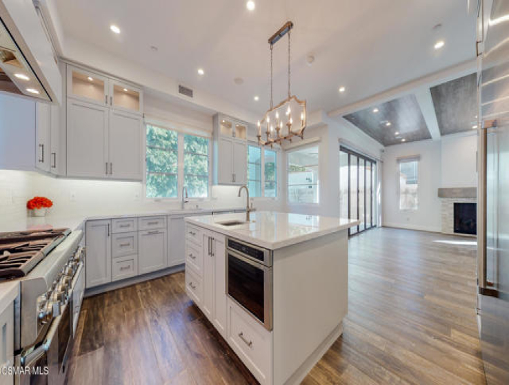 5 Bed Home for Sale in Studio City, California